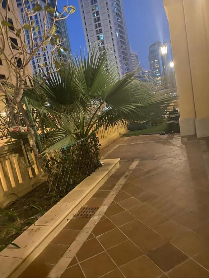 Alexandrina Hostel Dubai Exterior photo